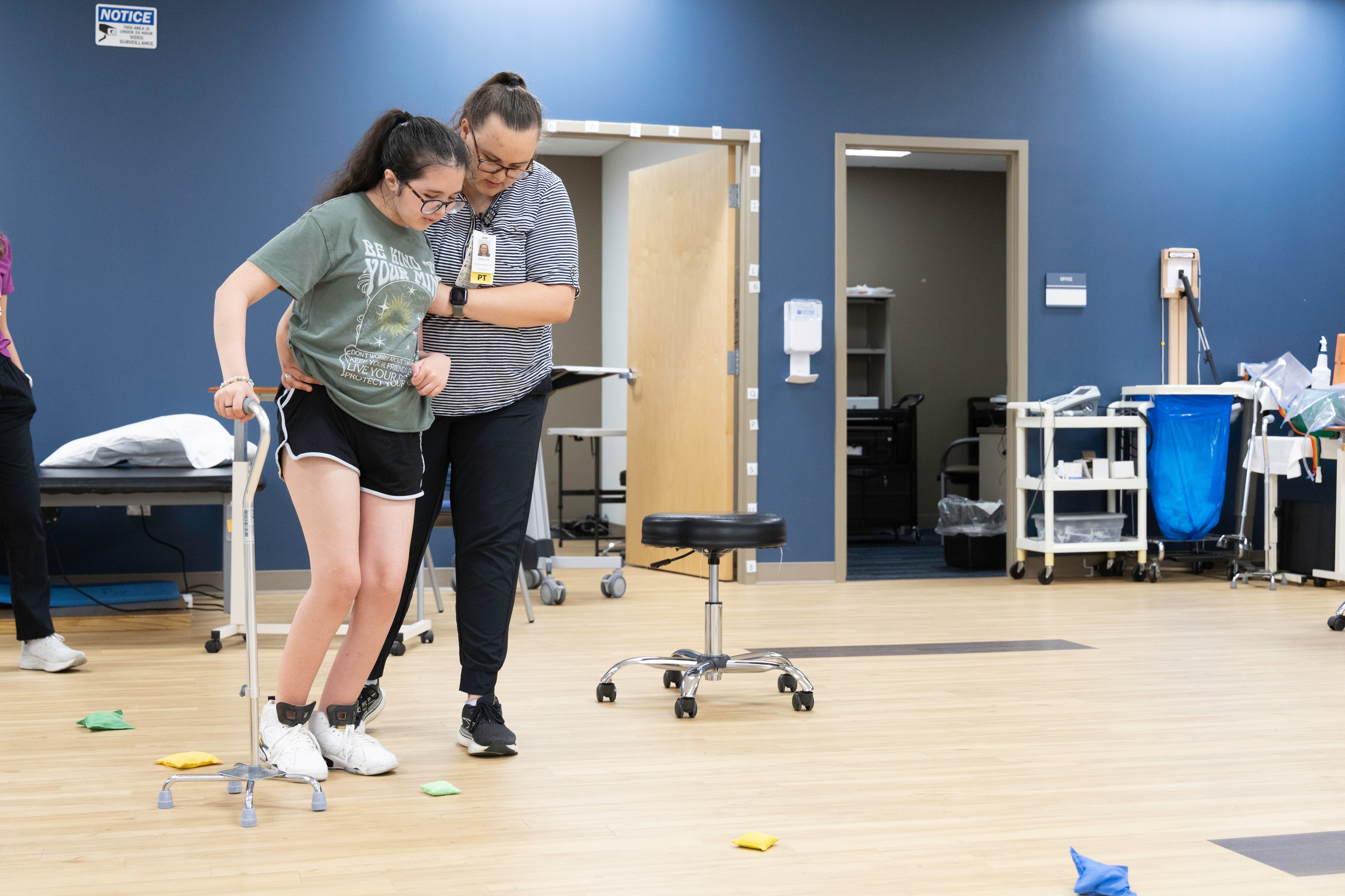 Bella_GAYLORD_-1734_north_haven_jadean_pt_physical_therapy_neuro