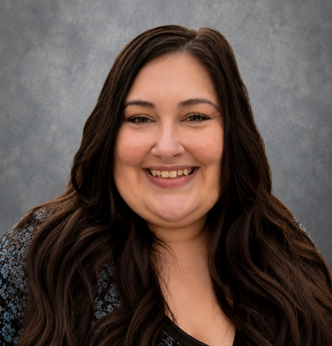 meghan_gilmore_headshot_grey
