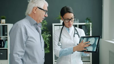 unsplash_mri_brain_injury_concussion_stock_doctor